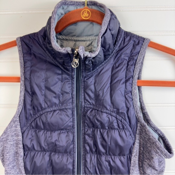 LULULEMON Run Turn Around Reversible Down Vest 650 Fill Women's sz 4 - Picture 2 of 12